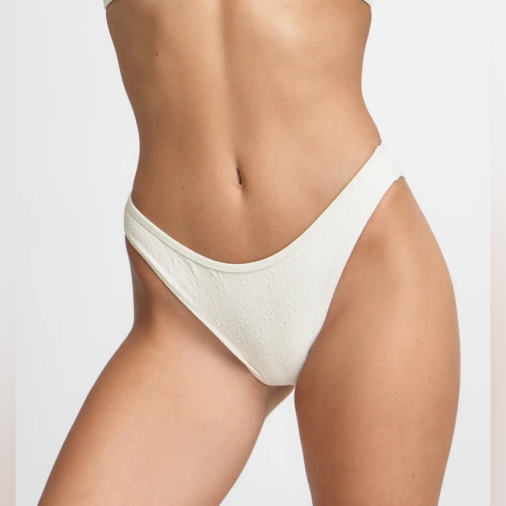 Lydia Classic Medium Bottoms / Vanilla Rum Jacquard